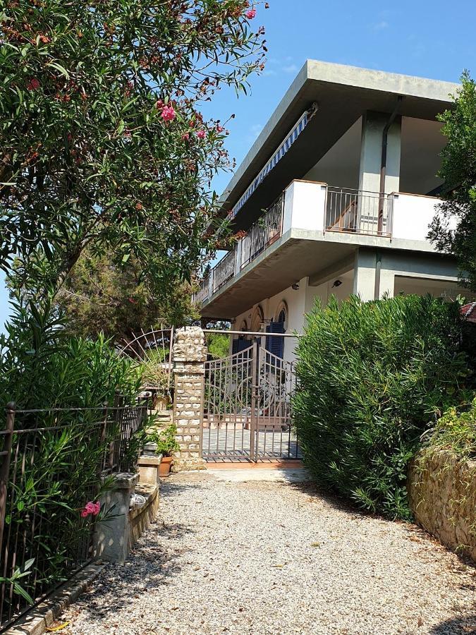 Appartamenti Villa Lina Nisporto Екстериор снимка